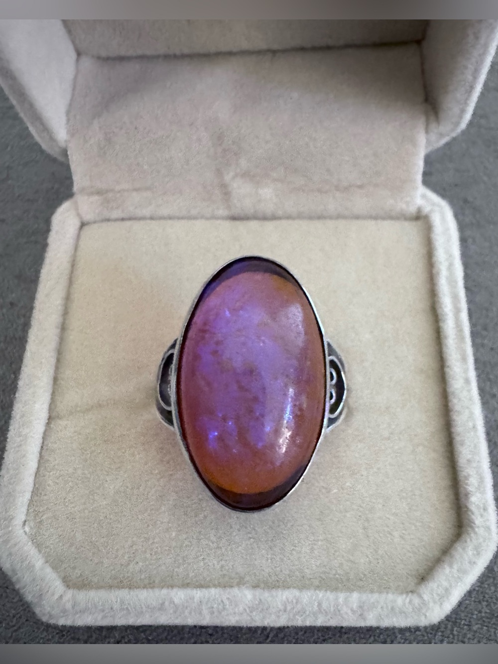 Vintage (1930-1950s) Sterling Silver Ring with a Dragon’s Breath Glass Cabochon